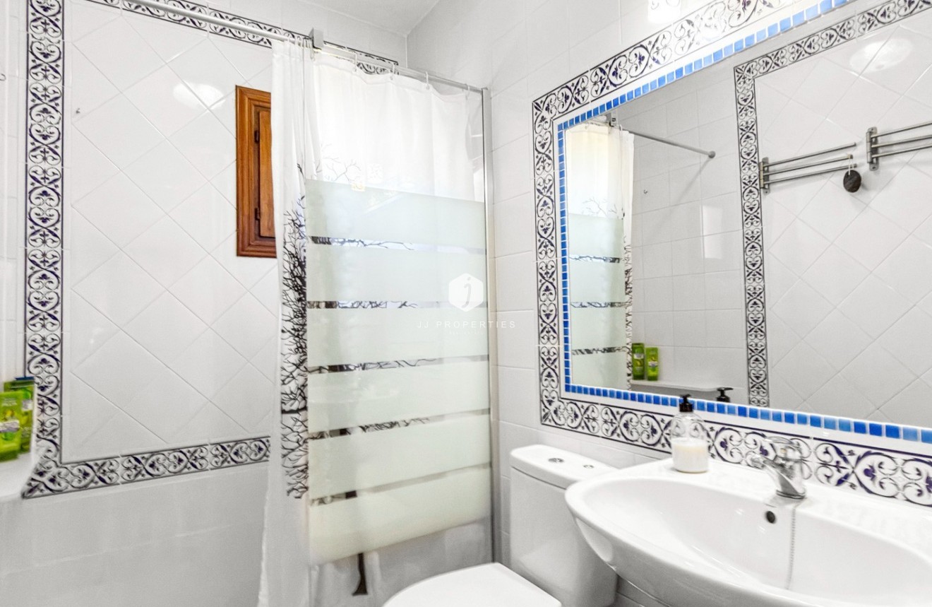 Resale - Apartment / flat -
Torrevieja - Costa Blanca