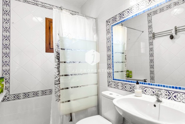 Resale - Apartment / flat -
Torrevieja - Costa Blanca