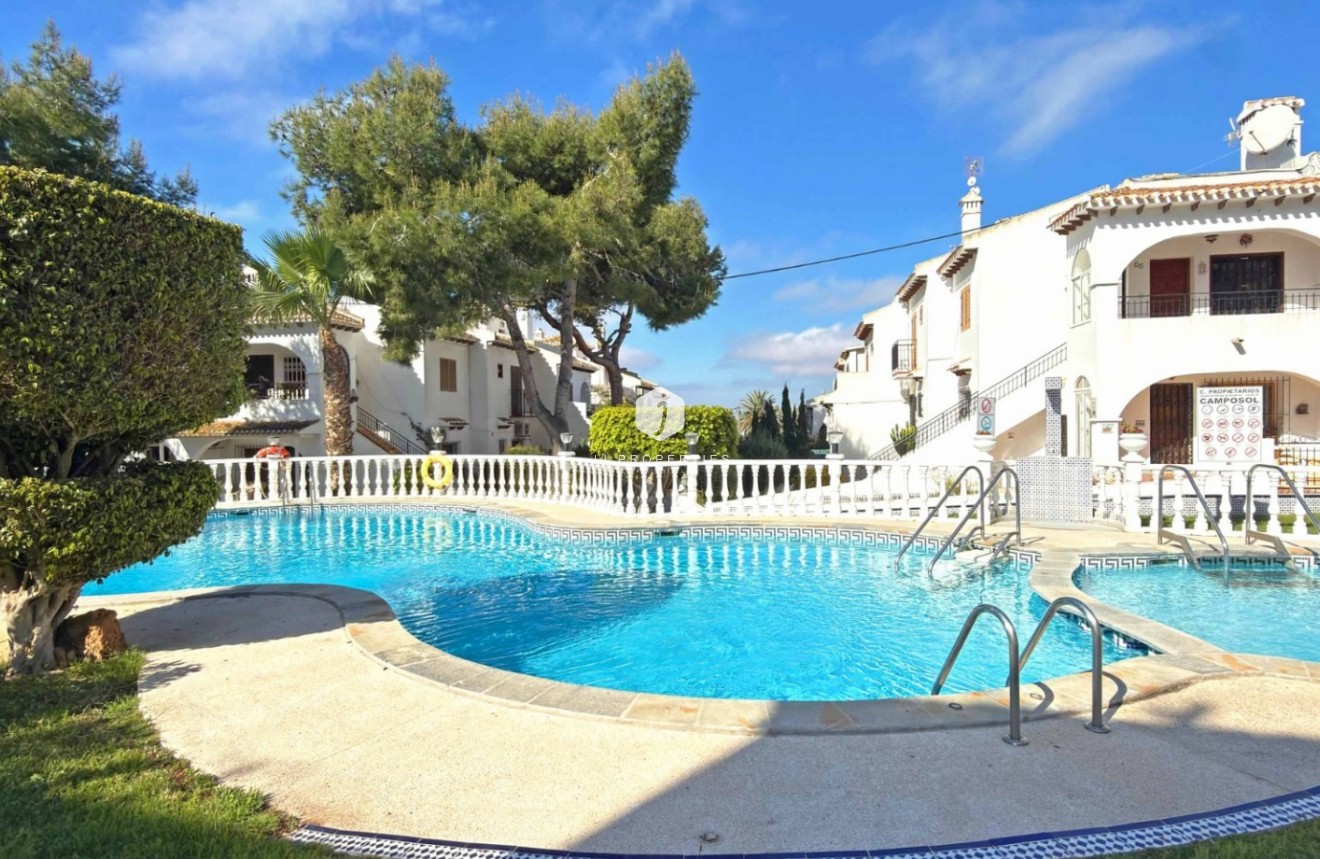 Resale - Apartment / flat -
Torrevieja - Costa Blanca