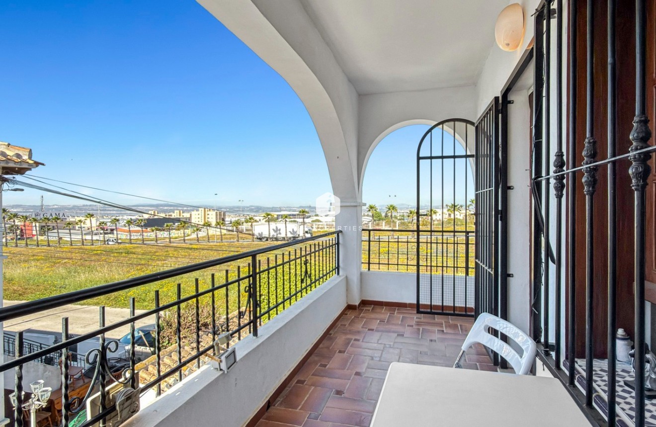 Resale - Apartment / flat -
Torrevieja - Costa Blanca