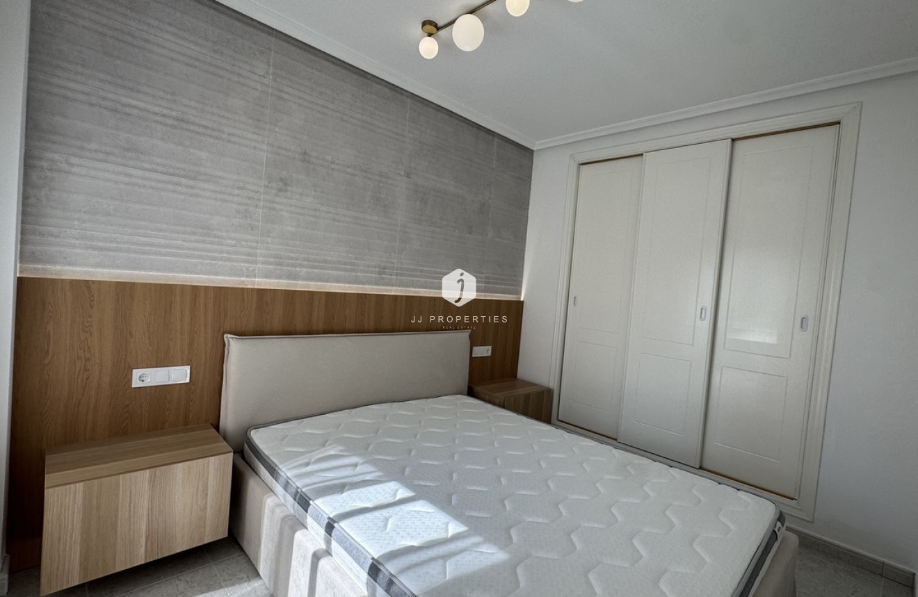 Tweedehands - Appartement / flat -
Lomas De Campoamor - Costa Blanca