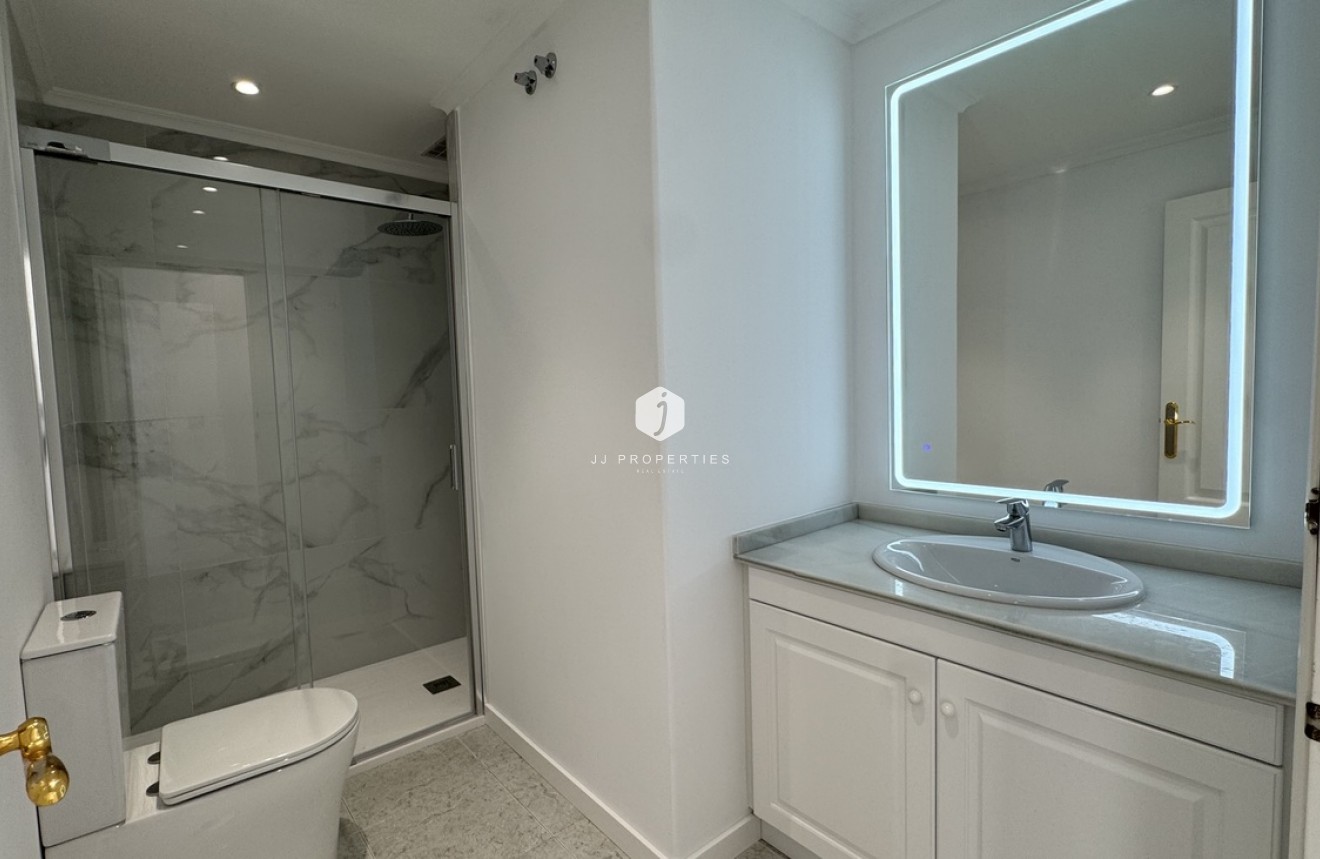 Tweedehands - Appartement / flat -
Lomas De Campoamor - Costa Blanca