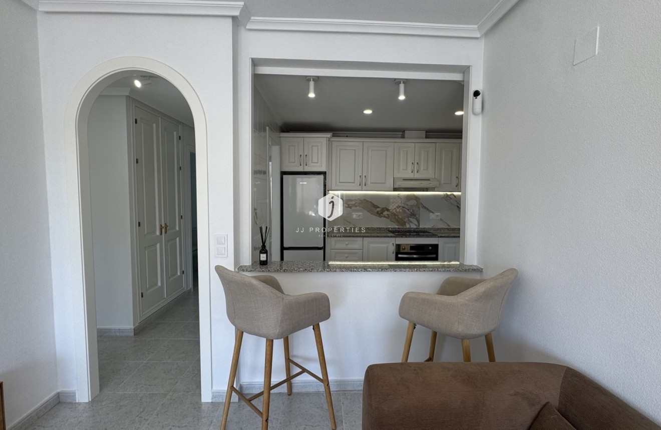 Tweedehands - Appartement / flat -
Lomas De Campoamor - Costa Blanca