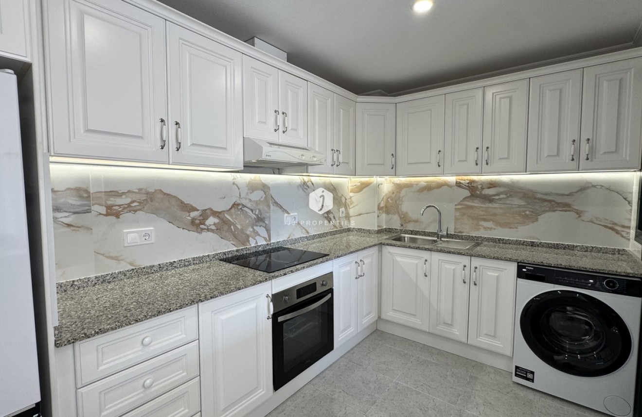 Tweedehands - Appartement / flat -
Lomas De Campoamor - Costa Blanca