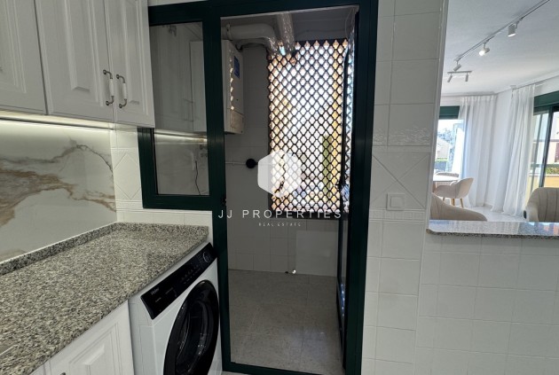 Tweedehands - Appartement / flat -
Lomas De Campoamor - Costa Blanca