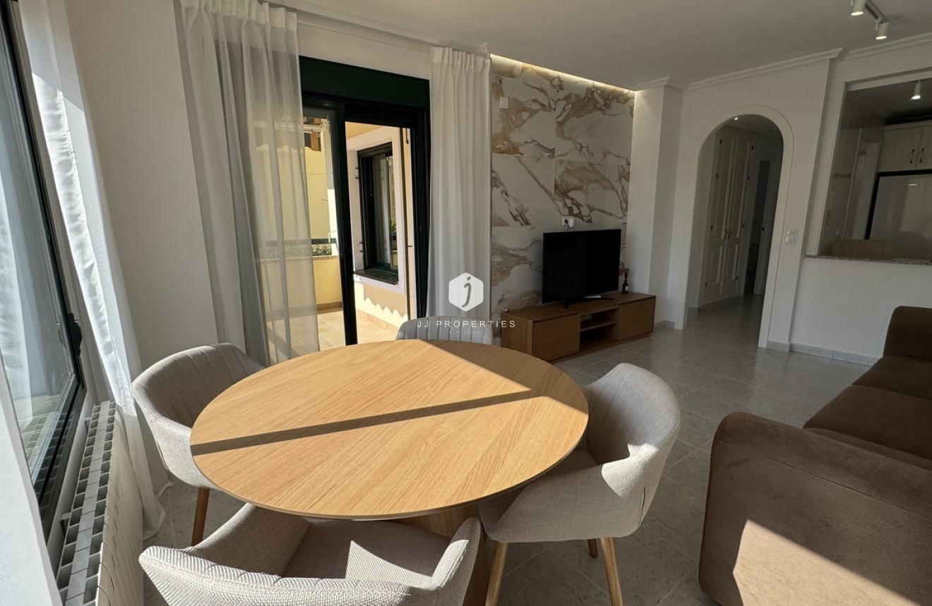 Tweedehands - Appartement / flat -
Lomas De Campoamor - Costa Blanca