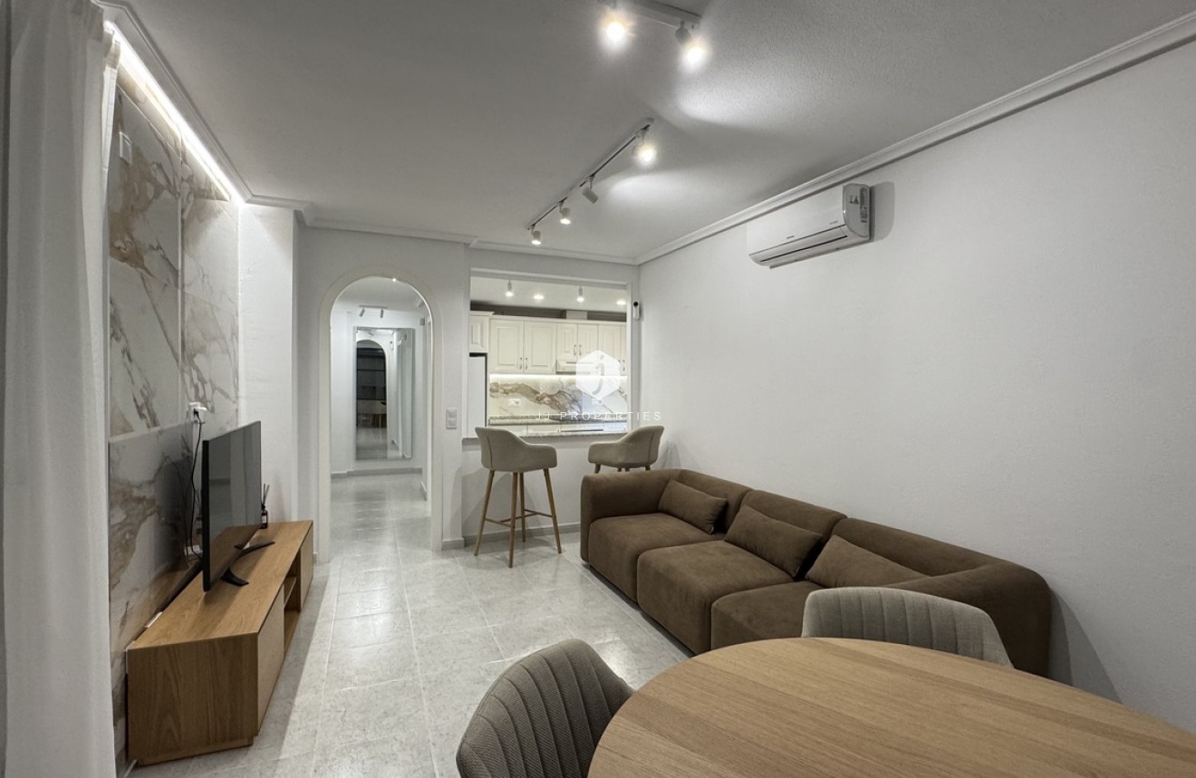 Tweedehands - Appartement / flat -
Lomas De Campoamor - Costa Blanca