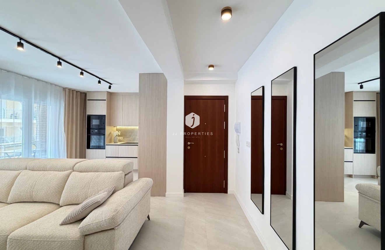 Aus zweiter Hand - Wohnung -
Torrevieja - Playa del Cura