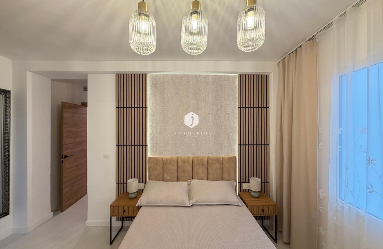 Aus zweiter Hand - Wohnung -
Torrevieja - Playa del Cura