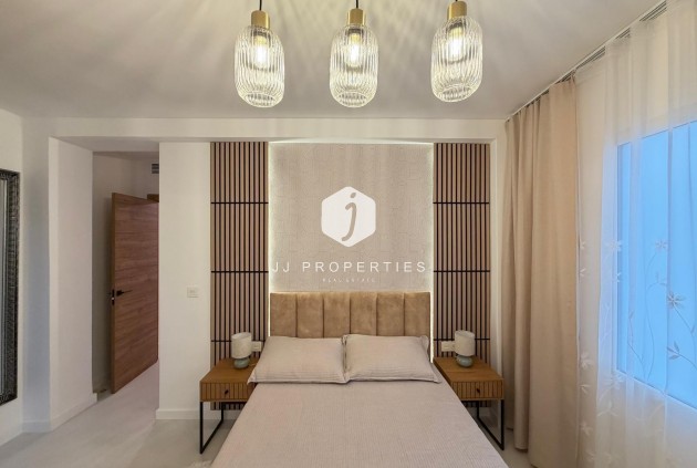 Aus zweiter Hand - Wohnung -
Torrevieja - Playa del Cura