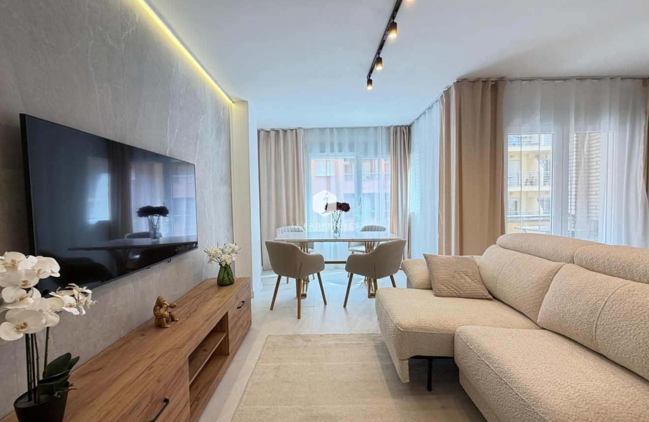 Aus zweiter Hand - Wohnung -
Torrevieja - Playa del Cura