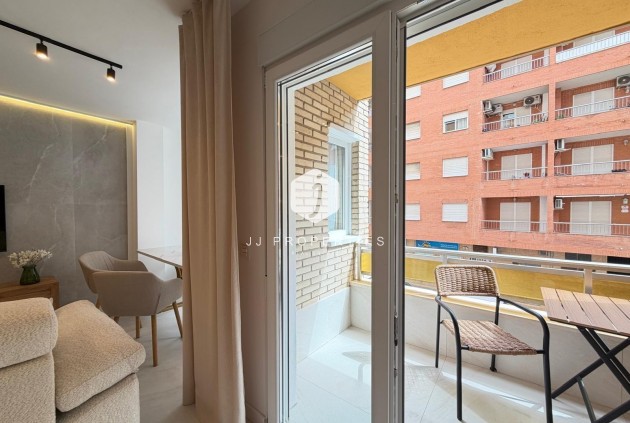 Aus zweiter Hand - Wohnung -
Torrevieja - Playa del Cura