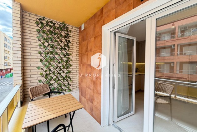 Aus zweiter Hand - Wohnung -
Torrevieja - Playa del Cura