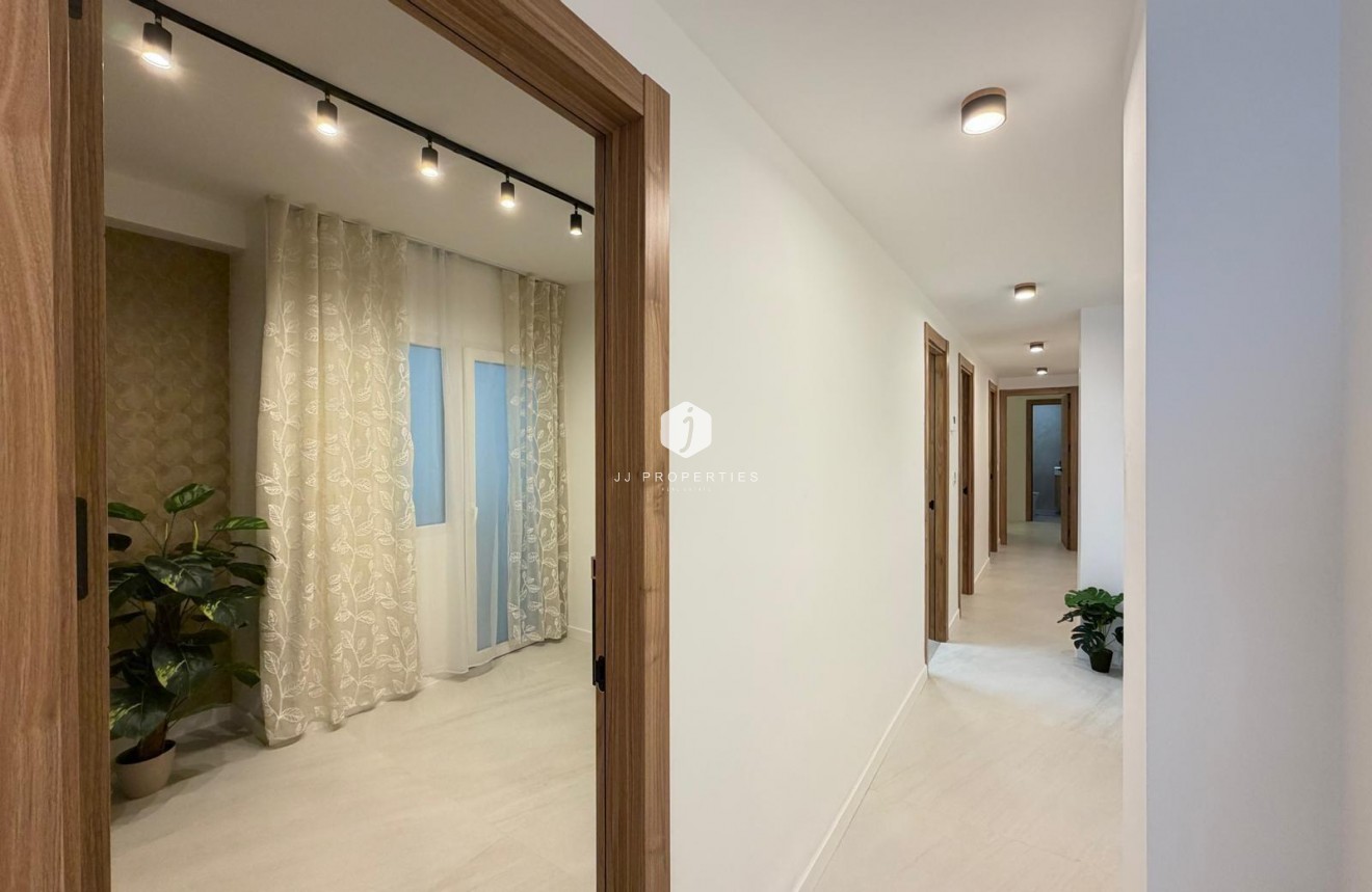 Aus zweiter Hand - Wohnung -
Torrevieja - Playa del Cura