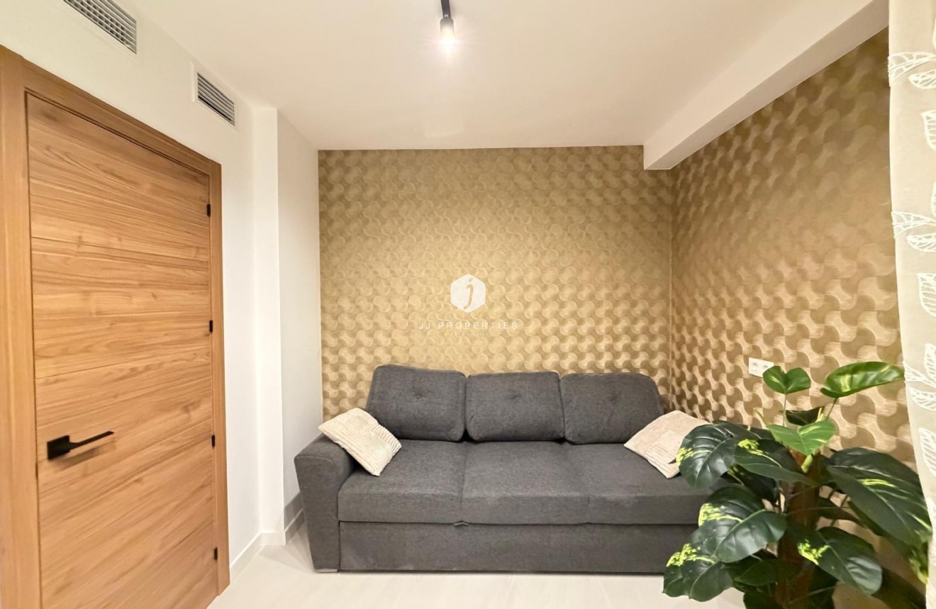 Aus zweiter Hand - Wohnung -
Torrevieja - Playa del Cura