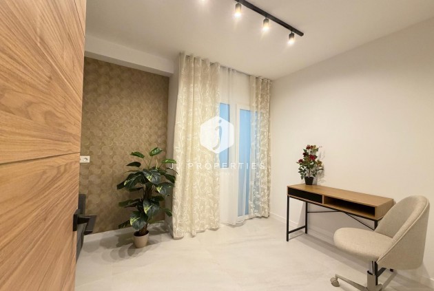 Aus zweiter Hand - Wohnung -
Torrevieja - Playa del Cura