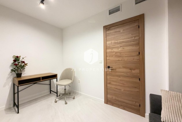 Aus zweiter Hand - Wohnung -
Torrevieja - Playa del Cura