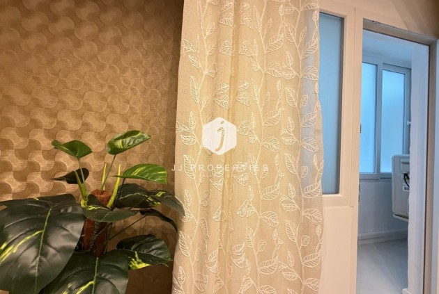 Aus zweiter Hand - Wohnung -
Torrevieja - Playa del Cura