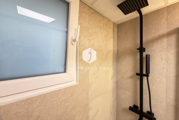 Aus zweiter Hand - Wohnung -
Torrevieja - Playa del Cura