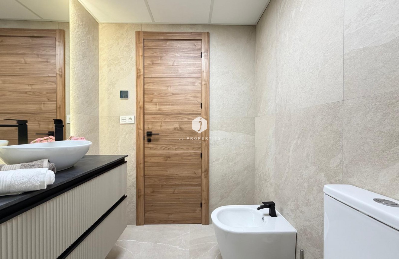 Aus zweiter Hand - Wohnung -
Torrevieja - Playa del Cura