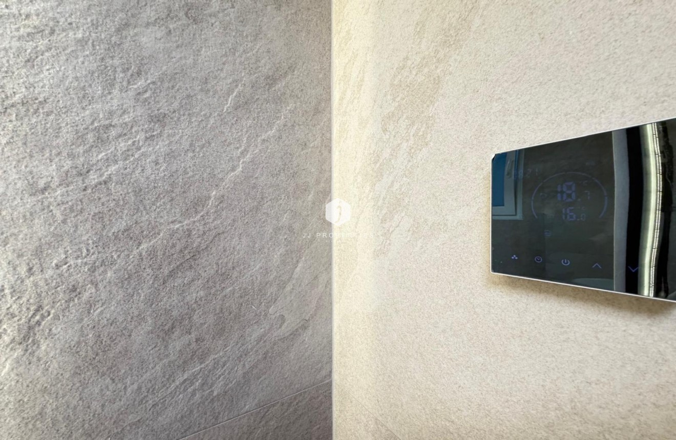 Aus zweiter Hand - Wohnung -
Torrevieja - Playa del Cura