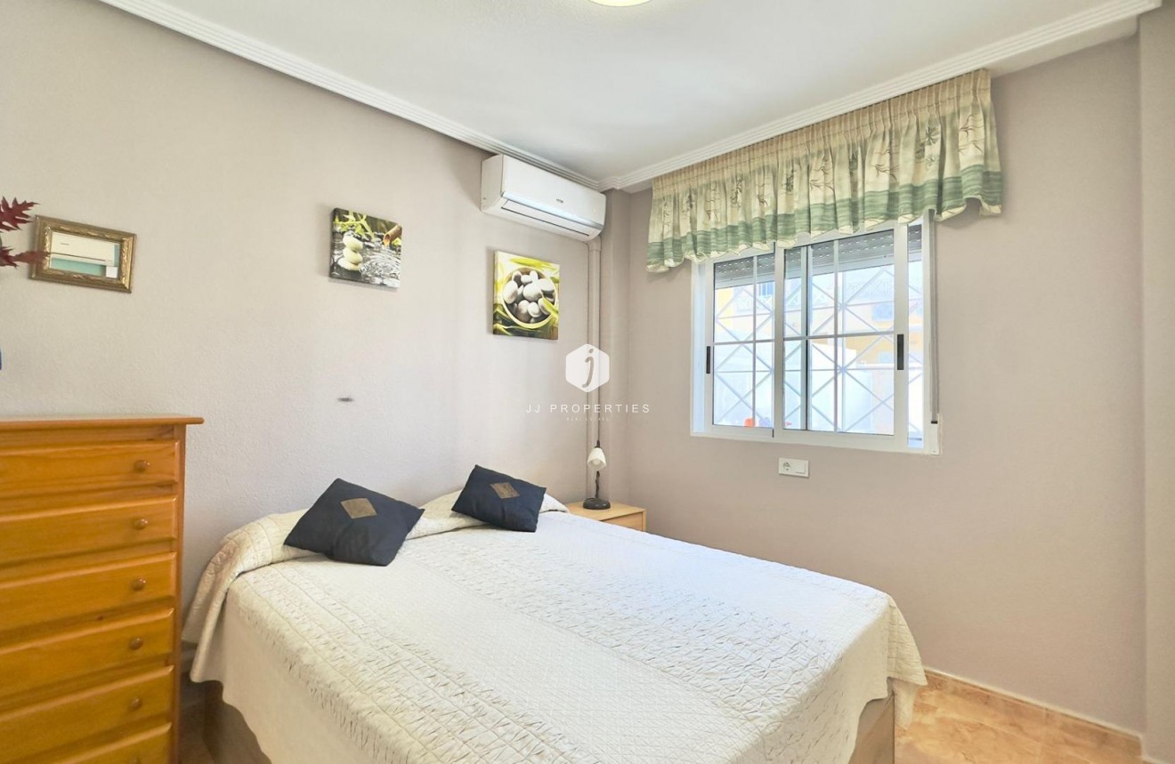 D'occasion - Bungalow -
Torrevieja - Centro