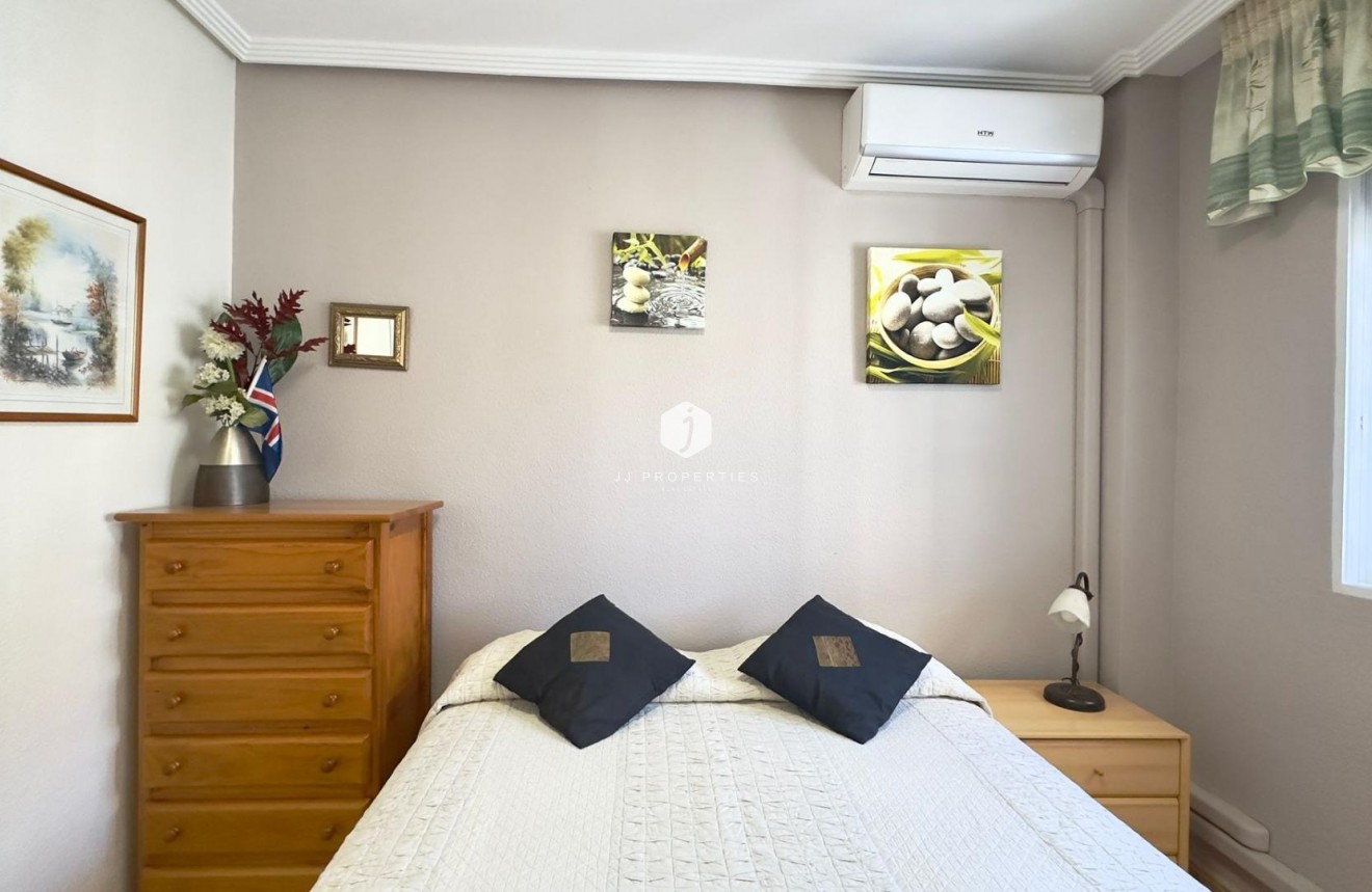 D'occasion - Bungalow -
Torrevieja - Centro