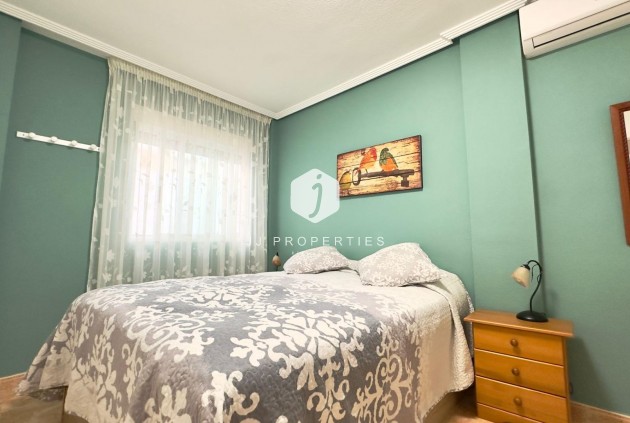 D'occasion - Bungalow -
Torrevieja - Centro