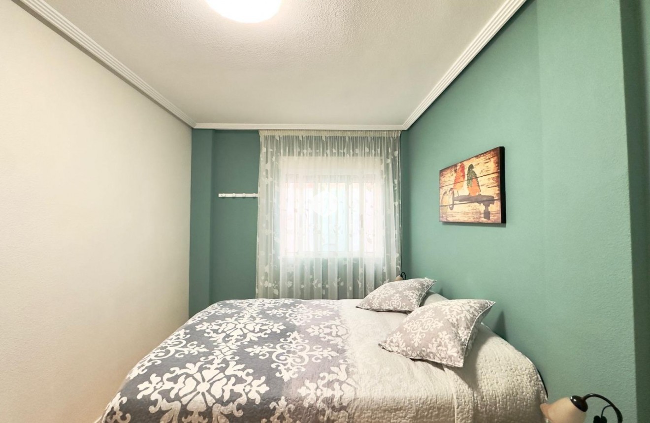 D'occasion - Bungalow -
Torrevieja - Centro