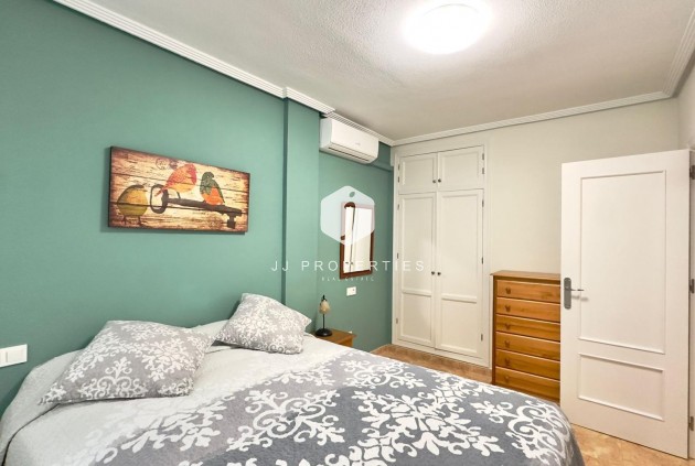 D'occasion - Bungalow -
Torrevieja - Centro