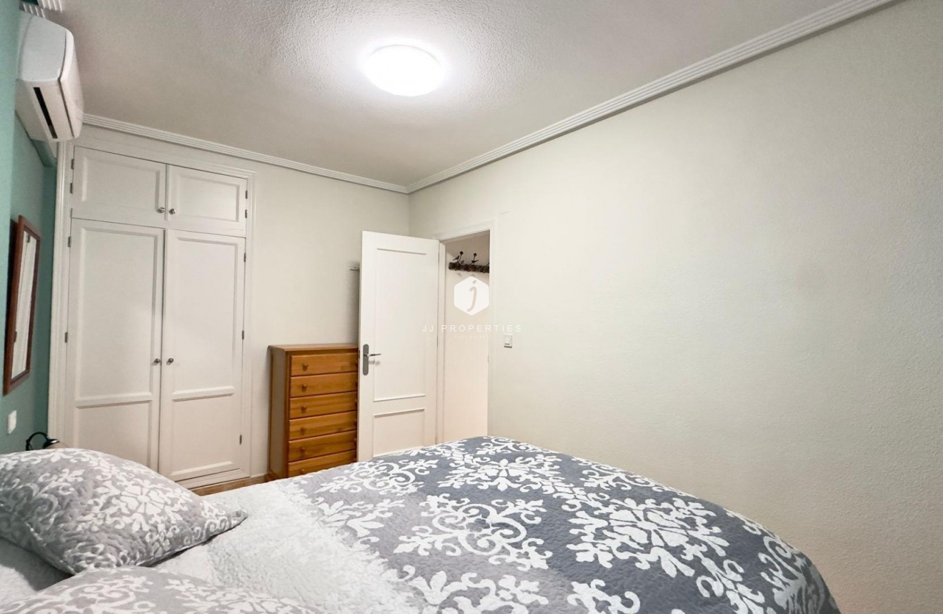 D'occasion - Bungalow -
Torrevieja - Centro