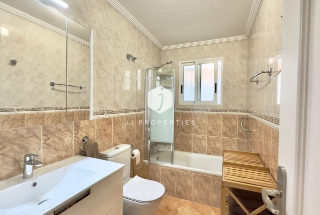 D'occasion - Bungalow -
Torrevieja - Centro