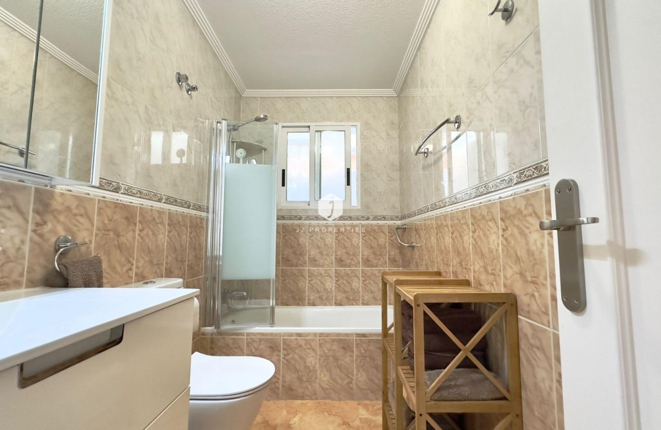 D'occasion - Bungalow -
Torrevieja - Centro