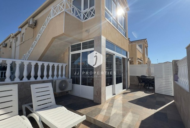D'occasion - Bungalow -
Torrevieja - Centro