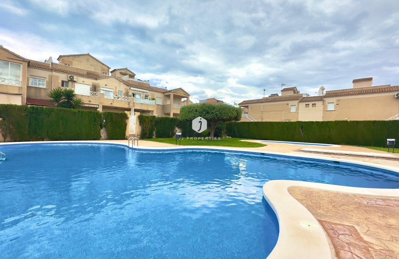 D'occasion - Bungalow -
Torrevieja - Centro