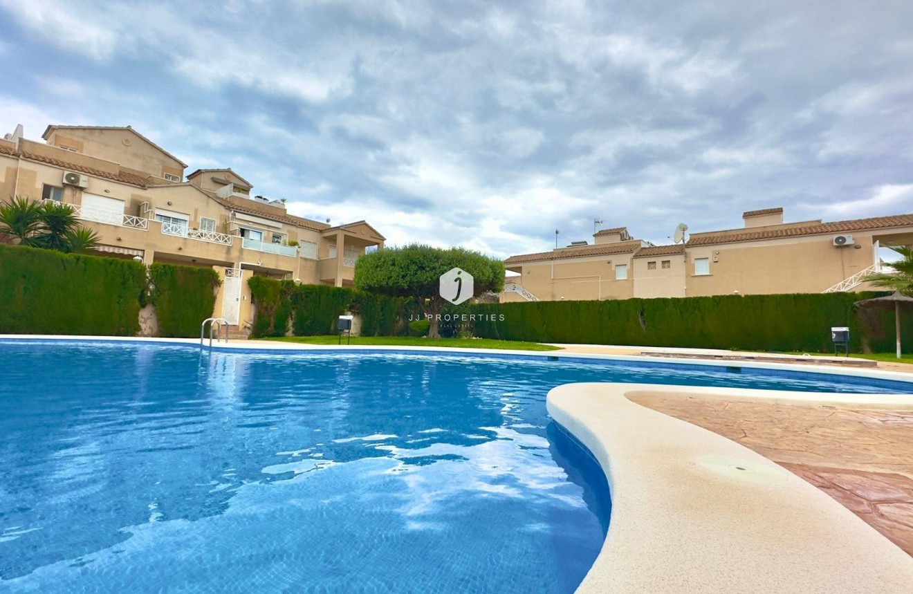 D'occasion - Bungalow -
Torrevieja - Centro