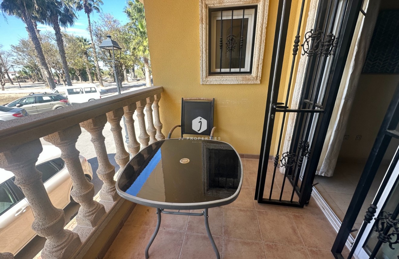 Aus zweiter Hand - Wohnung -
Jacarilla - Inland