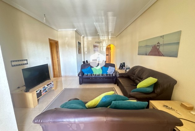 Aus zweiter Hand - Wohnung -
Jacarilla - Inland