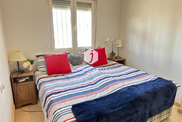 Aus zweiter Hand - Wohnung -
Jacarilla - Inland