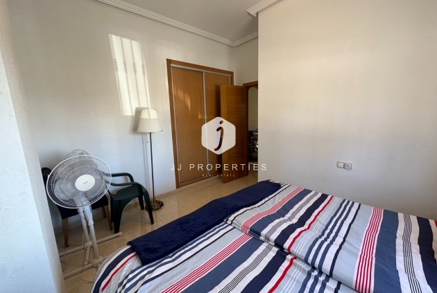 Aus zweiter Hand - Wohnung -
Jacarilla - Inland