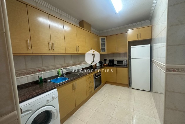 Aus zweiter Hand - Wohnung -
Jacarilla - Inland