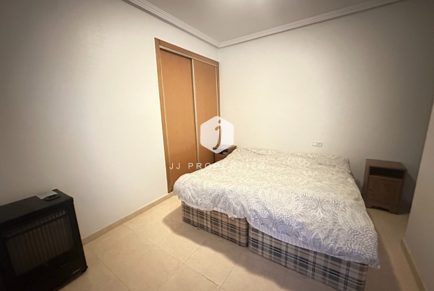 Aus zweiter Hand - Wohnung -
Jacarilla - Inland