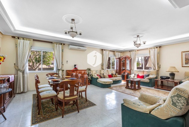 Resale - Villa -
Rojales - Pueblo Bravo