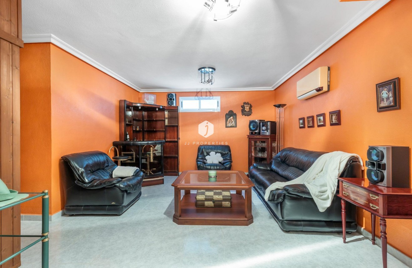 Resale - Villa -
Rojales - Pueblo Bravo