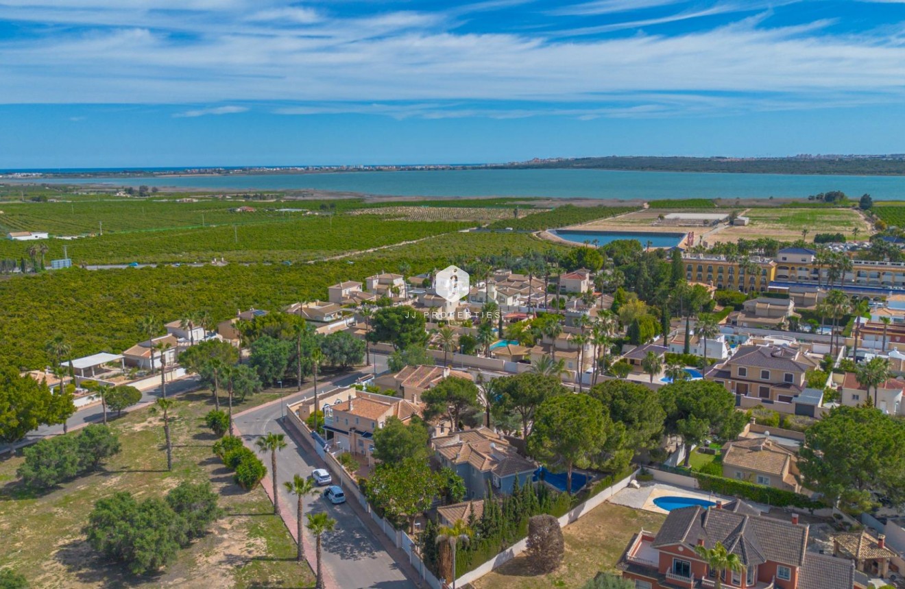 Resale - Villa -
Rojales - Pueblo Bravo