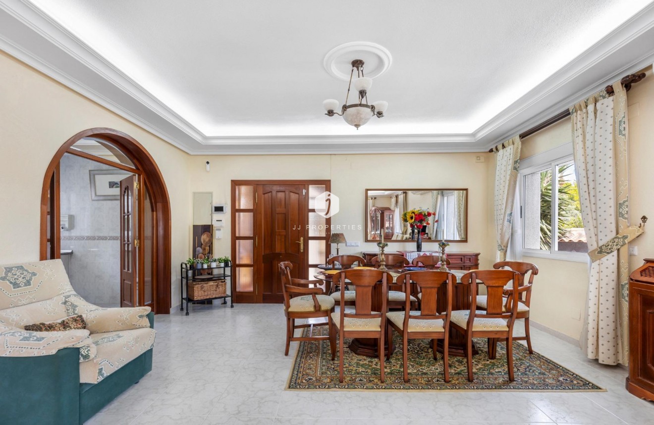 Resale - Villa -
Rojales - Pueblo Bravo