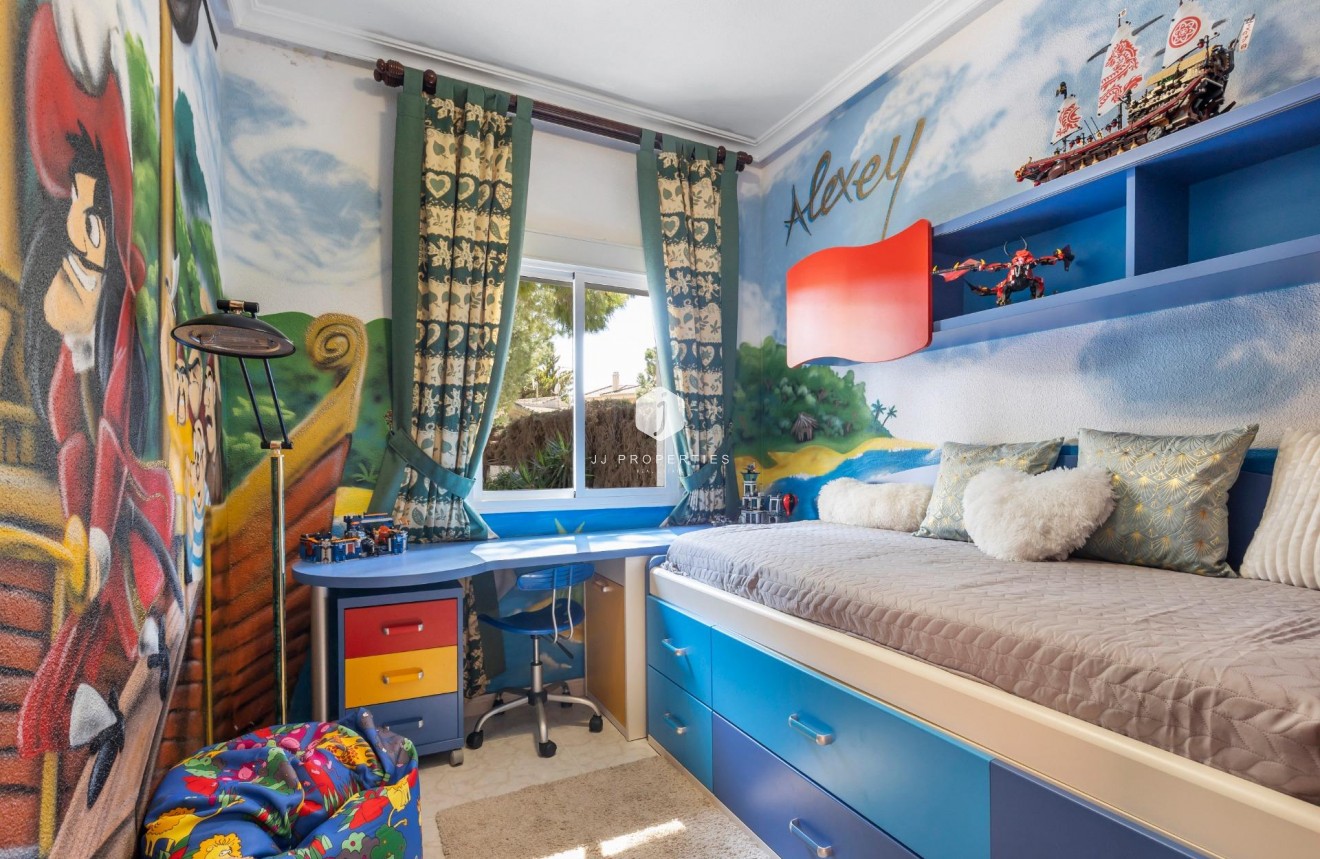 Resale - Villa -
Rojales - Pueblo Bravo