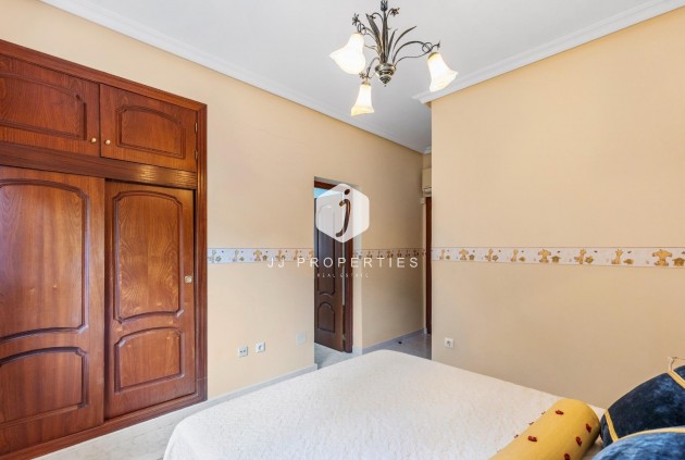 Resale - Villa -
Rojales - Pueblo Bravo