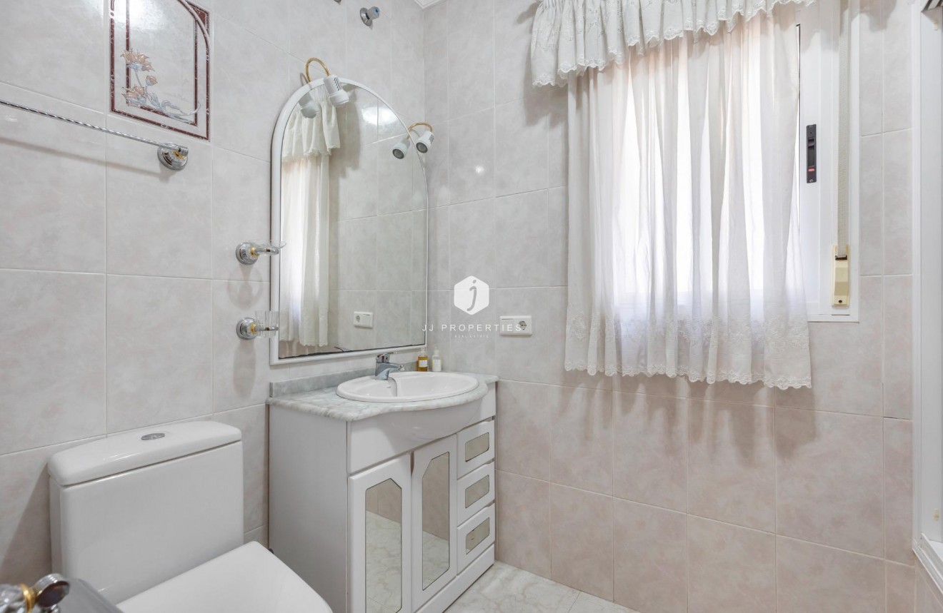 Resale - Villa -
Rojales - Pueblo Bravo