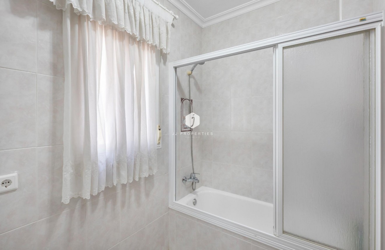 Resale - Villa -
Rojales - Pueblo Bravo